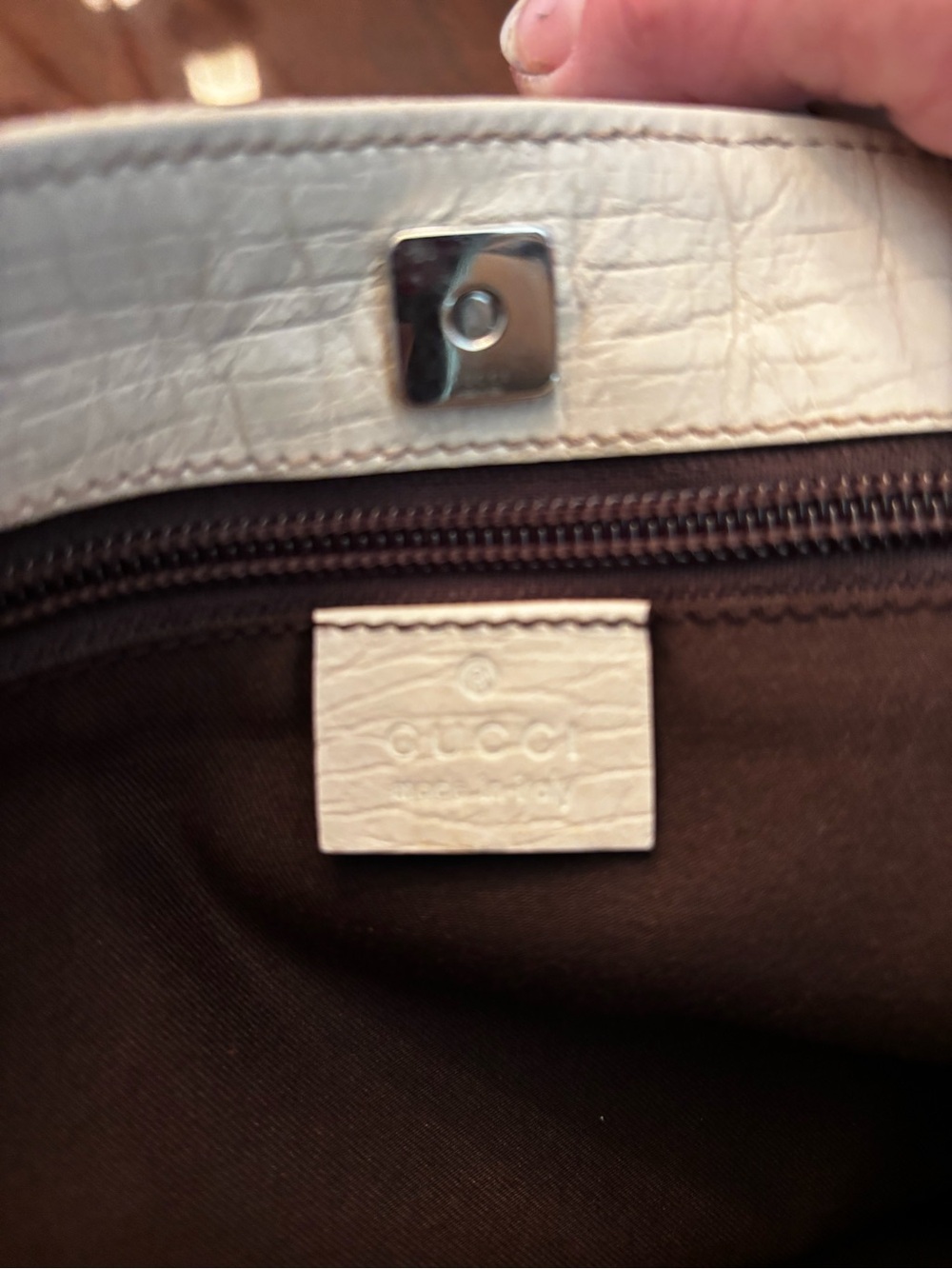 Gucci Beige/White GG Supreme Canvas Top-Handle Tote - Picture 7 of 12